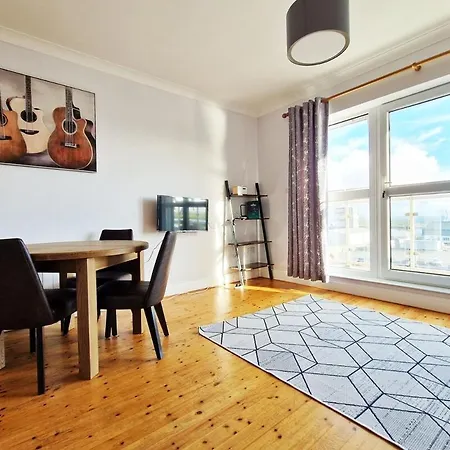 Galway City Dockland Apartment, 2 Bed, 2 Bath With Parking Exterior photo